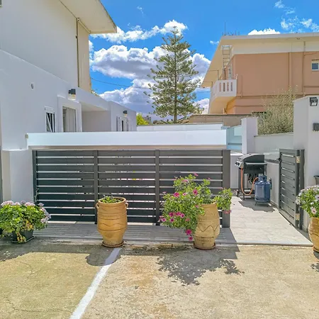 아파트 Comfy With Small Private Pool, Fiber Internet And Private Parking *