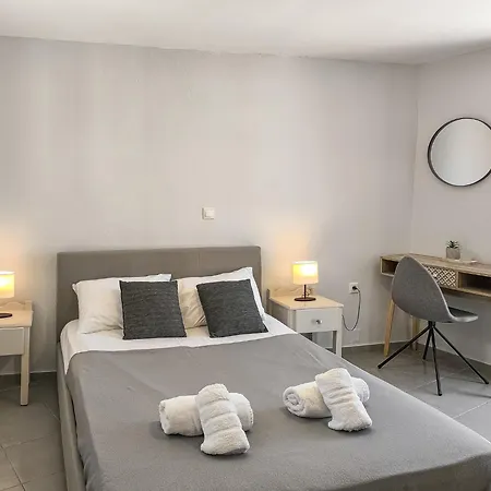 Comfy With Small Private Pool, Fiber Internet And Private Parking 아파트 *