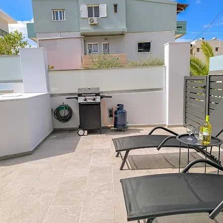 Comfy With Small Private Pool, Fiber Internet And Private Parking 하니아